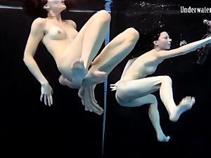 2 femmes swim and get nude stellar